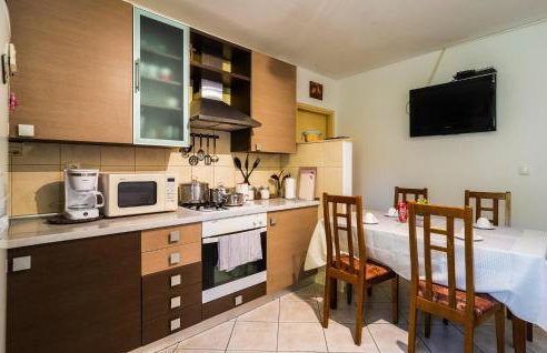 2 Bedroom Amazing Apartment In Split - Foto 5