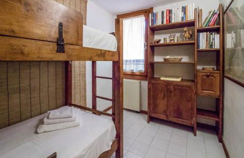 GuestHost - Dreamy Sea View with Pool - Photo 20