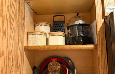 Pet Friendly Fully Furnished 1-Bedroom Oasis - Foto 3