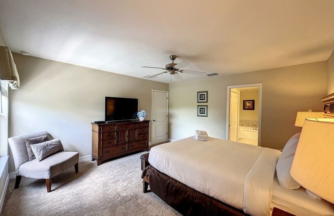 4 Bed 4 Bath With Private Pool/spa 4 Bedroom Home by RedAwning - Foto 9