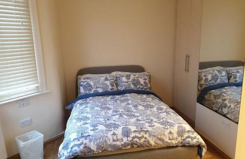 London Luxury Apartments 3 Bedroom Sleeps 8 with 3 Bathrooms 5 mins Walk to tube station free parking - Foto 30
