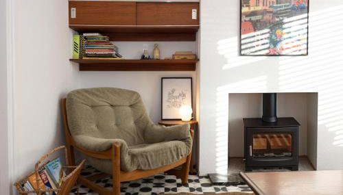 Cosy mid century Stockport with views, dog walks, woodburner - Foto 2