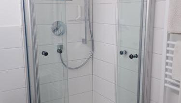 Appartment Holli- kleine, modern renovierte Altbauwohnung - Foto 5, Shower
