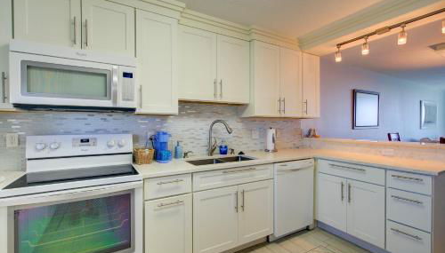 Steps to Sand Ocean-View Condo in Cocoa Beach! - Foto 5