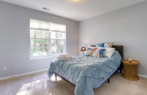 Townhome with Community Pool 11 Mi to Dtwn Raleigh! - Foto 16
