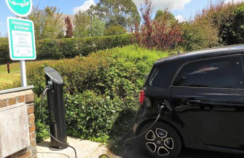 The Old Stores, a Grade II listed cottage in the delightful village of Georgeham, is ideal for beach, surfing, walking & cycling holidays - Foto 24