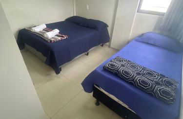 03 quartos (ar condicionado e ventilador), até 10 pessoas, garagem, atrás do hospital da Unimed apt 202 - Foto 6