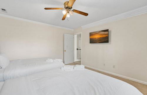 Cozy 4B 2 5B University Home King Beds Jacuzzi - Foto 39