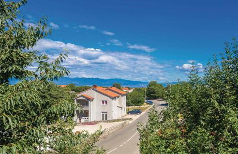 Amazing Apartment In Malinska Dubasnica - Foto 5