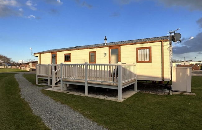 Stunning 4-bed Caravan in Mablethorpe Sleeps 10 - Foto 1