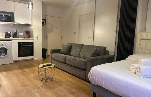 Studio Spacieux 4 Personnes avec Terrasse privée & Bureau - Gare à 4min, Paris en 30min - Foto 15