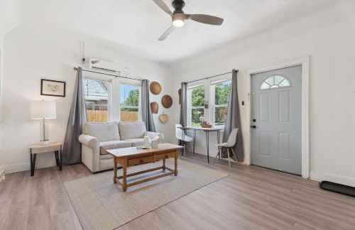 1BR Apt 9 min to Myriad Gardens #22A - Photo 1