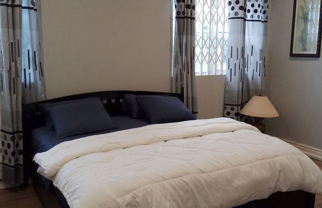 4 Bedrooms Family House Sakumono - Photo 1