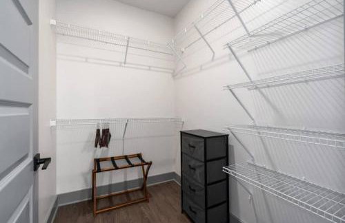 Grandview Getaway, Fitness Center, Secure Parking - Photo 28