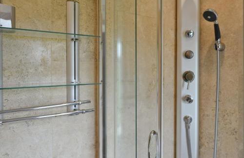 Wood Cottage - Photo 19