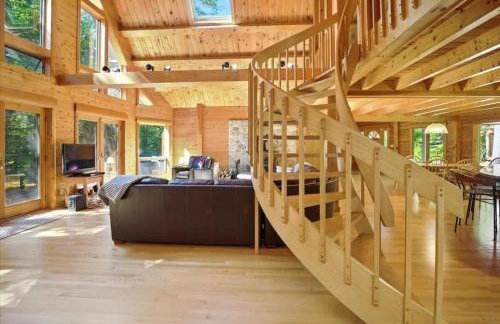 Lakefront Log Home on Huge Lake in Private Cove - Foto 15