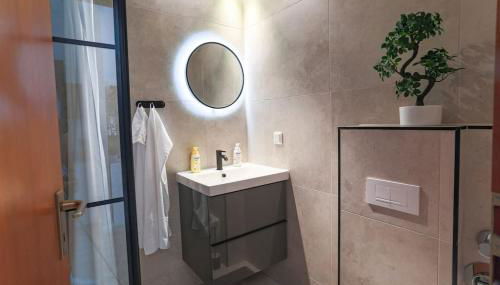 Cozy-Livings Altbau mit Terrasse und Küche am Stadtpark - Foto 5