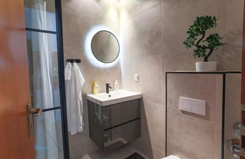 Cozy-Livings Altbau mit Terrasse und Küche am Stadtpark - Foto 5