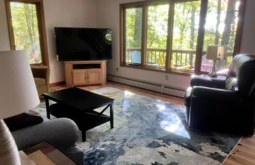 Tranquil NH Lakehouse Escape - Foto 39