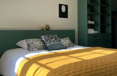 La Promenade - Photo 1