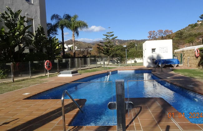 Elviria 2-bed Apt, Sleeps 4, Pool, 20m to Beach - Foto 14