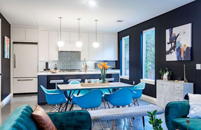 Modern ATX Mansion 6th Street 3 min Scooter - Foto 10