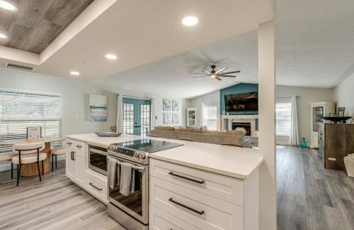 Modern Coastal Escape 1 Mi to Anclote River Park - Foto 10