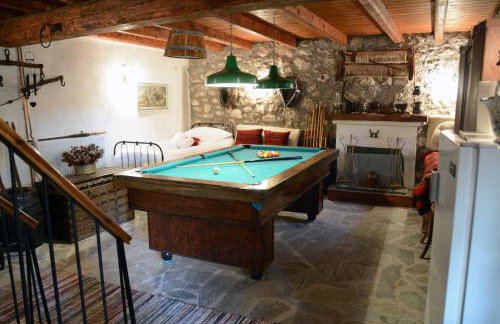 Giorgos' & Noula's Cottage in Desfina village- near Delphi - Foto 7