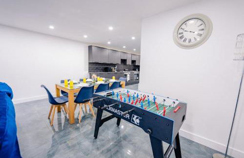 10BR 4Bath Home, Stag Do, Contractors, Big Group - Foto 31