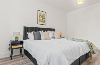 2BR Apartment with Sofa bed I Prime Town Centre Location I Gold St D-Lux, Modern Amenities, Walk to Train, Bus Stations, Shops & Cafés I Leisure and Business Stays Welcome - Foto 48