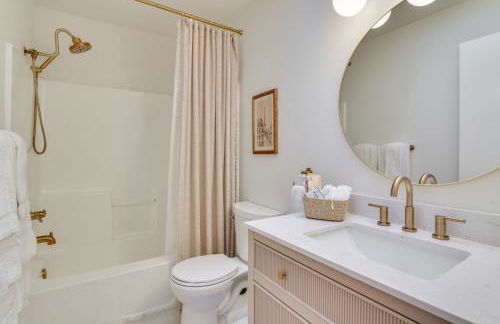 Near Shops and Cafes Beaverton Haven with Luxe Decor! - Foto 26