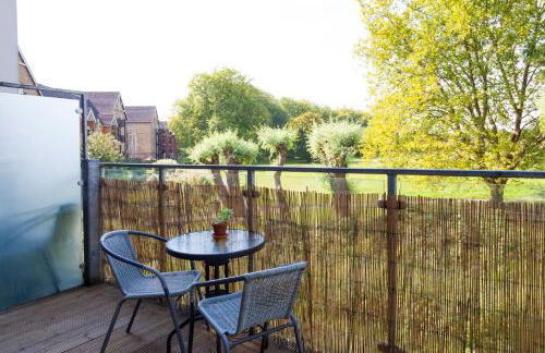 Balcony View, Fitzroy Court, 2 Bed Apartment, 2 Bathroom - High Wycombe - Foto 33