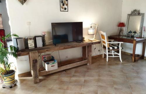 Gîte au calme avec verger, à proximité de randonnées et sites culturels - FR-1-586-9 - Foto 8