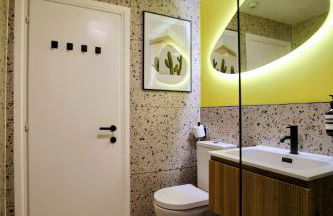 Designer Penthouse with City Views - Foto 12