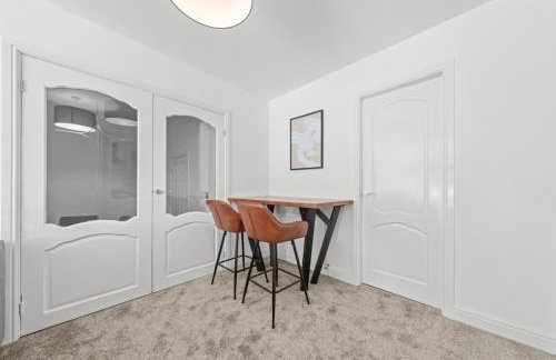 Large 5 Bedroom House Perfect For Group Stays - Free Parking - Near Glasgow - Perfect For Contractors - Foto 8