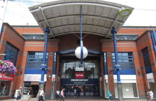 Two bed apartment with balcony Slough,Windsor,Legoland - Foto 57