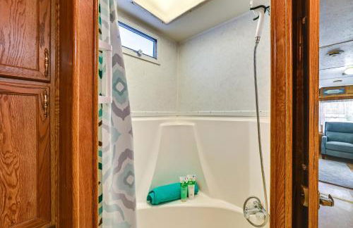 Yuma Getaway with Pool Access, 5 Mi to Lutes Casino! - Foto 13