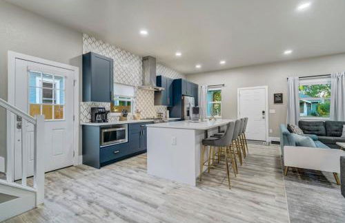 Baby Blue - Hot Tub Easy Access to Top Locations - Foto 13