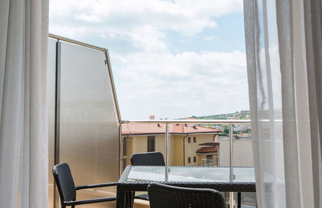 Black Sea Breeze - Photo 26