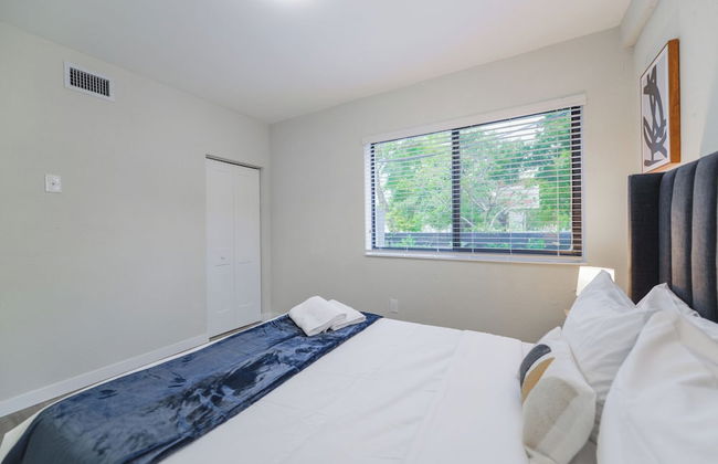 Amazing Experience in Calle Ocho - Photo 2