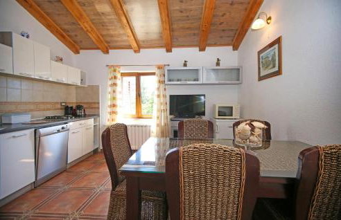Gorgeous Apartment In Trget - Foto 6