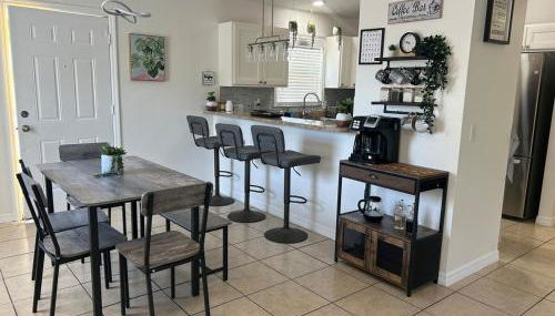 Tropical 3bed 2bath Lakeland Home on corner lot - Foto 5