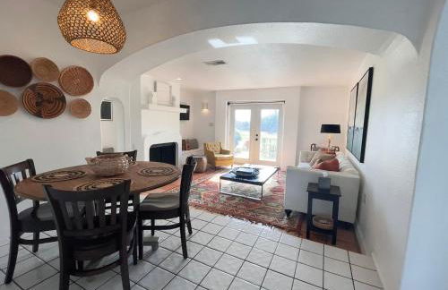 Architect's 'Castle' - Golf Villa with Views - Foto 11