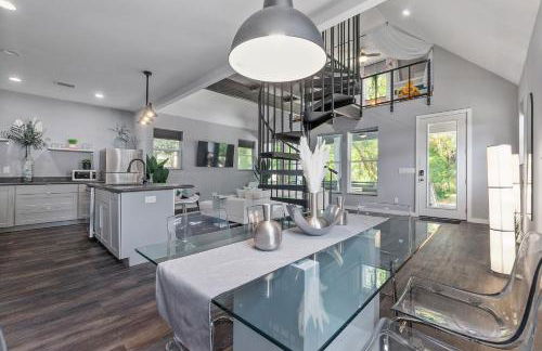 Secret Pool Cabana- Mins to Downtown and Beach - Foto 17