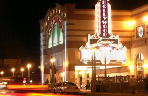 Downtown Aurora River Facing Gem - Foto 21