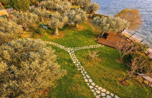 Beach front Villa Melani - Photo 28