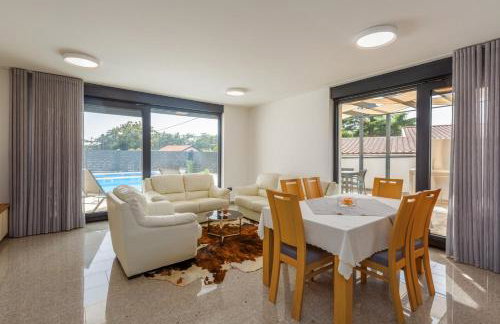 Villa Tina with pool - Foto 16