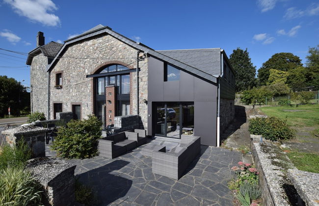 Charming Holiday Home in Sainte-ode With Terrace - Foto 1