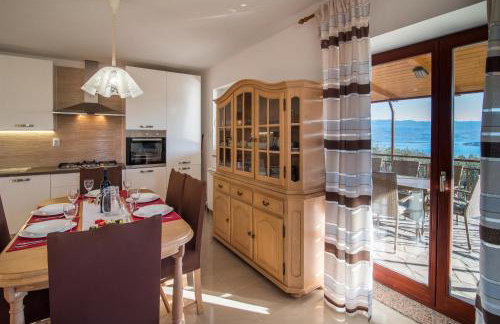 Holiday apartment Angelina with Seaview and swimming pool - Photo 18