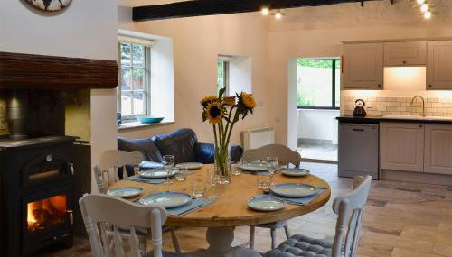 Whatley Lodge - Photo 5